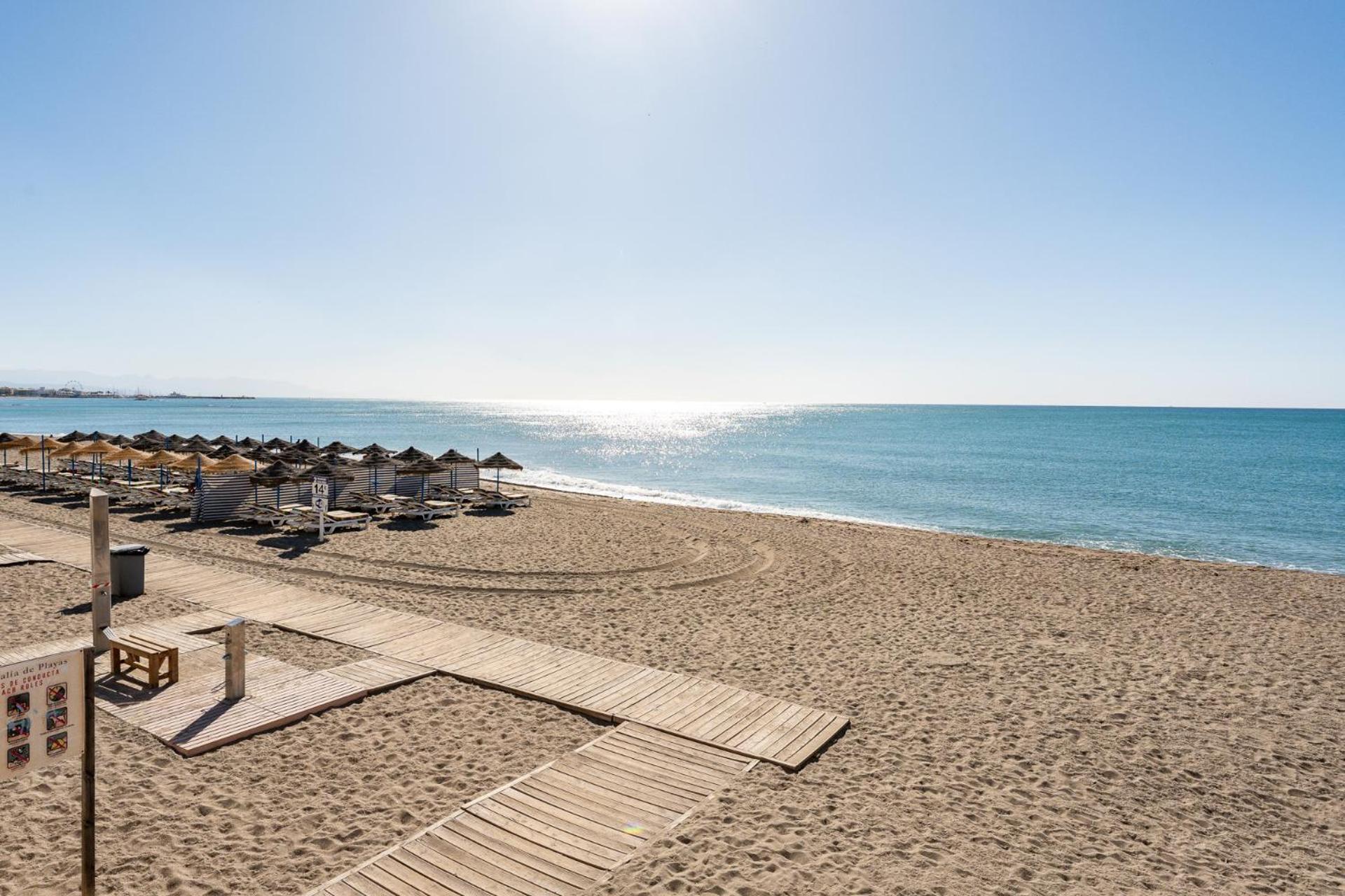 Malagasuite New Aloha Playa Benalmádena Exterior photo